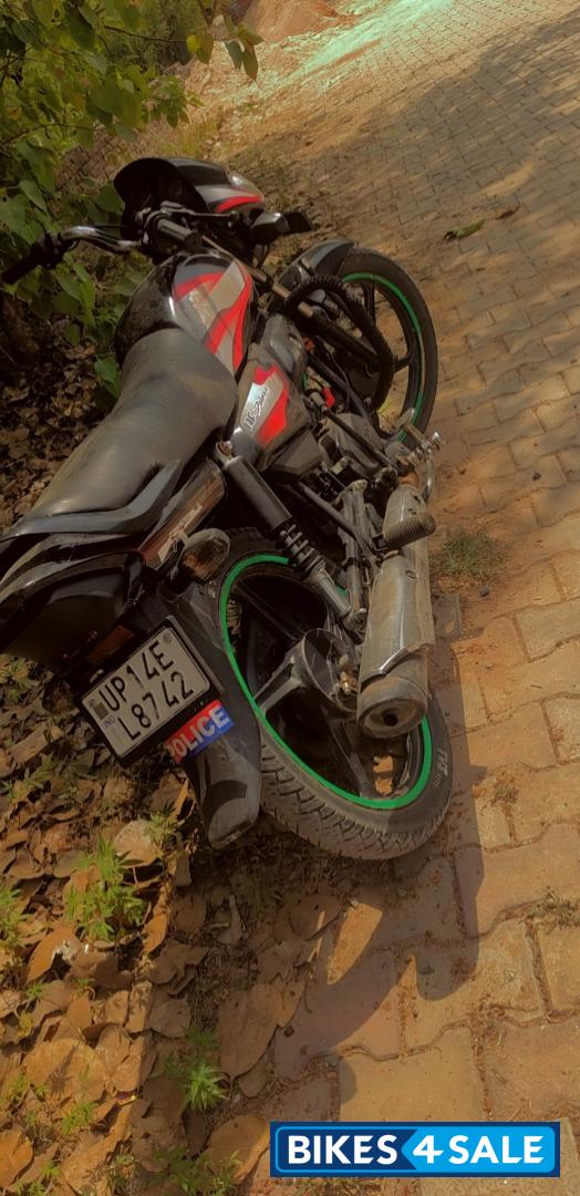 Black & Red Hero HF Deluxe BS6