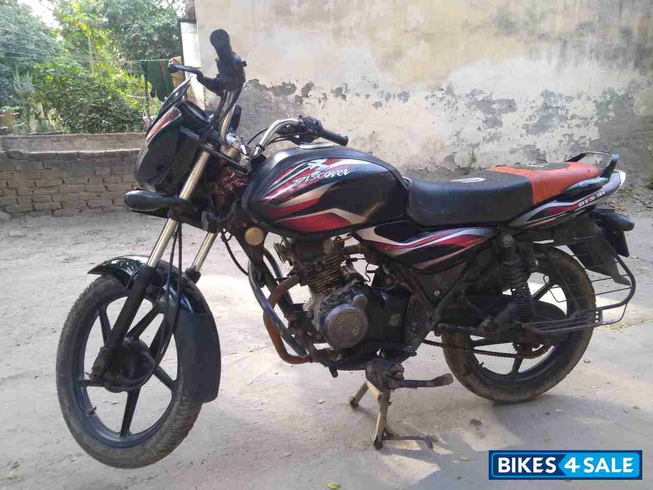 E.black Bajaj Discover 100 DTS-Si