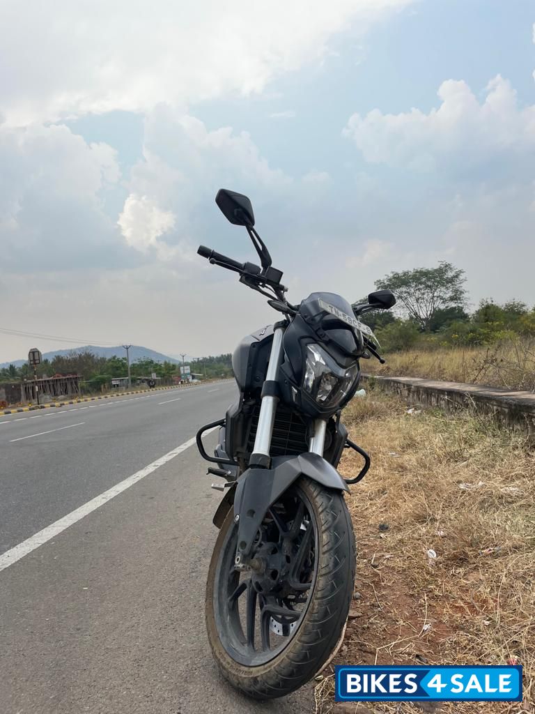 Grey Bajaj Dominar 250