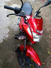 Red Bajaj Platina 110 H-Gear