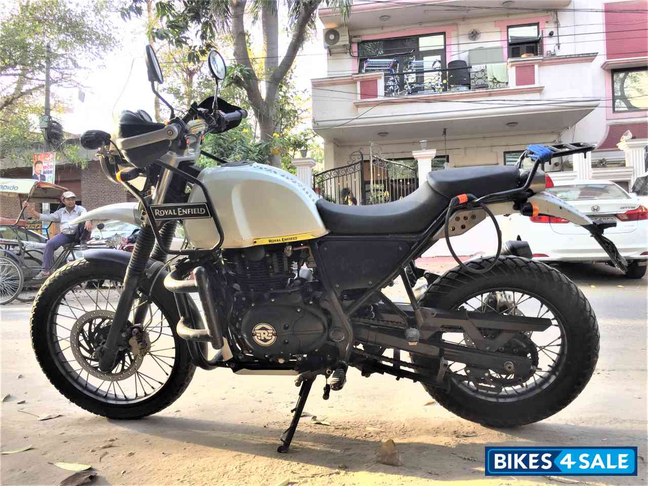 White Royal Enfield Himalayan