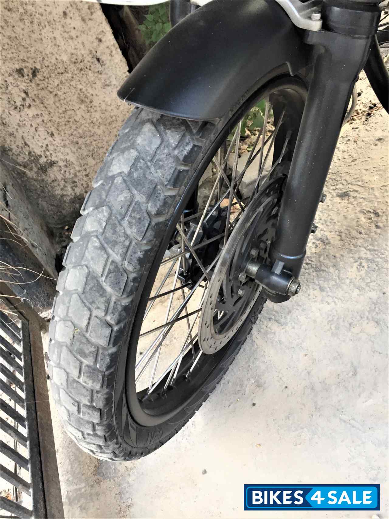 White Royal Enfield Himalayan