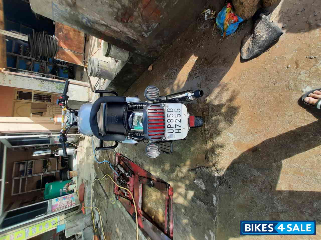 Silver Royal Enfield Bullet Electra Twinspark