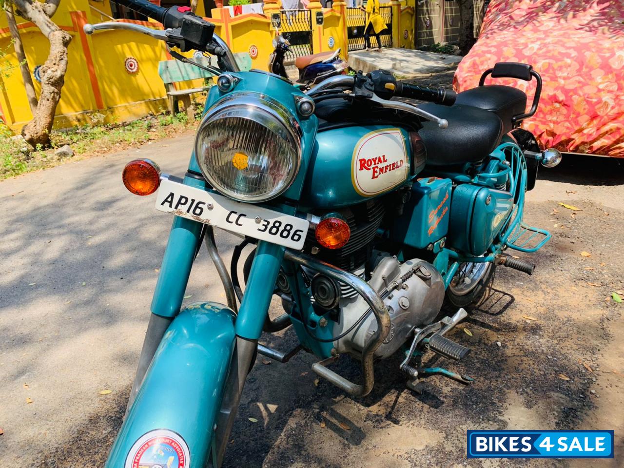 Royal Enfield Classic 500