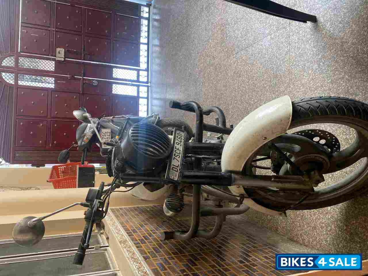 Royal Enfield Classic 350 Royal Enfield Classic 350