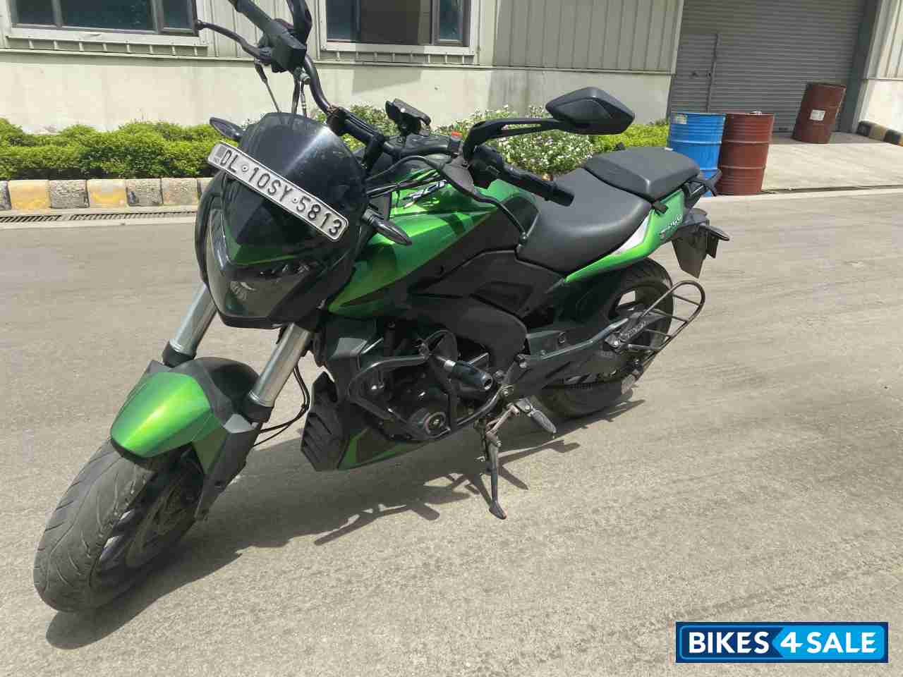 Green Bajaj Dominar 400 ABS BS6