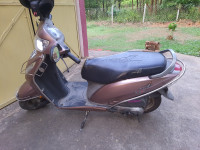 Chocolate Honda Activa i