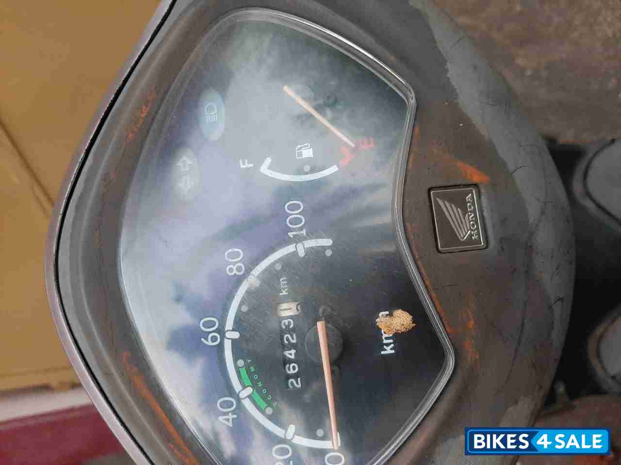 Chocolate Honda Activa i