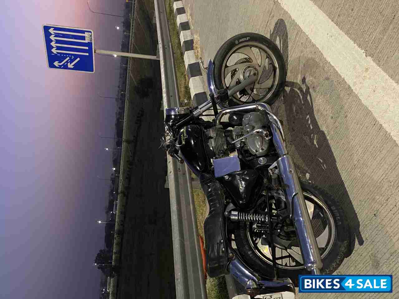 Royal Enfield Bullet 350