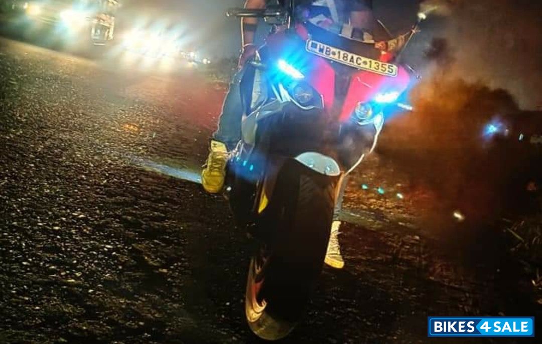 Red Recing Bajaj Pulsar RS 200