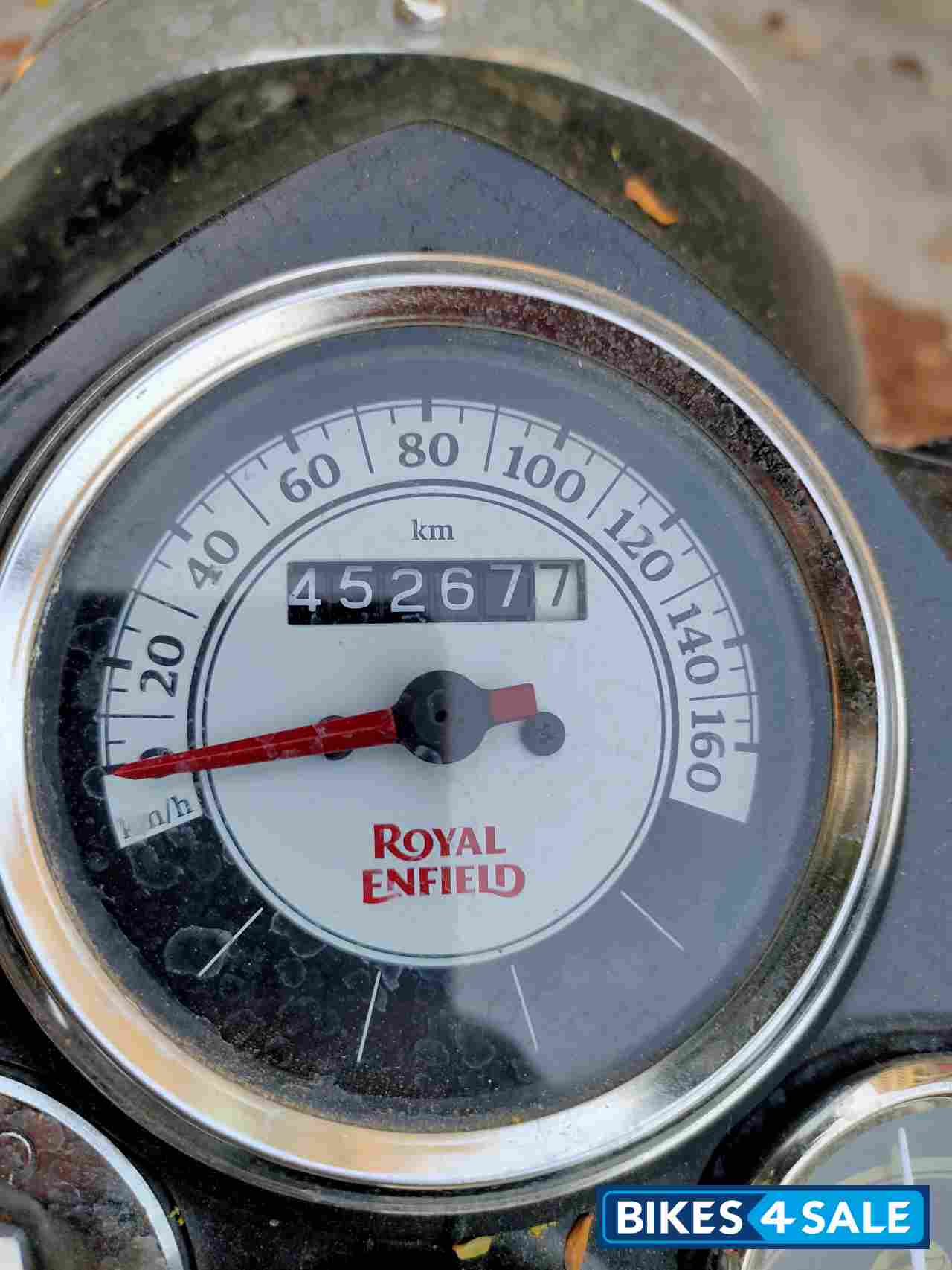 White Royal Enfield Classic 350