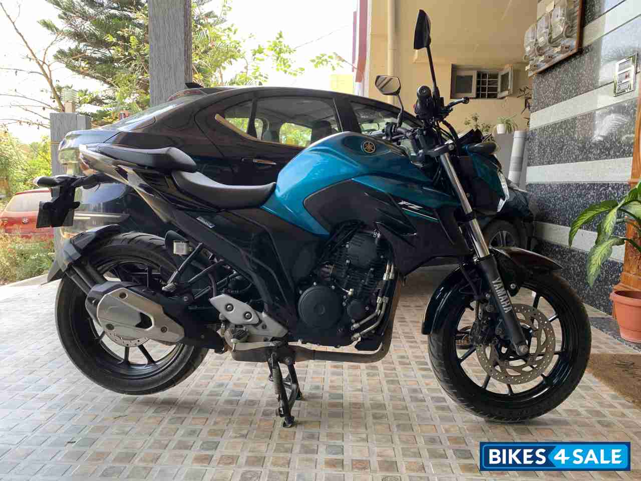 Yamaha FZ25