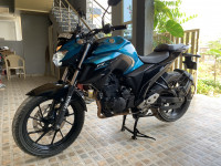 Yamaha FZ25
