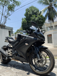 Matt Black Yamaha YZF R15 V3