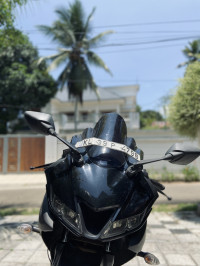Matt Black Yamaha YZF R15 V3