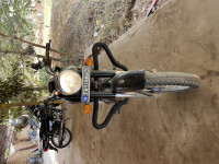 Black Royal Enfield Bullet 500