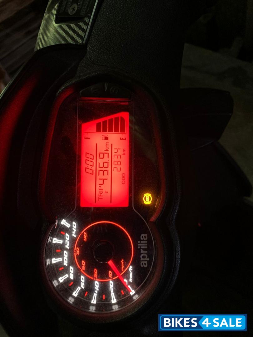 Carbon Black Aprilia SR 160 Carbon ABS