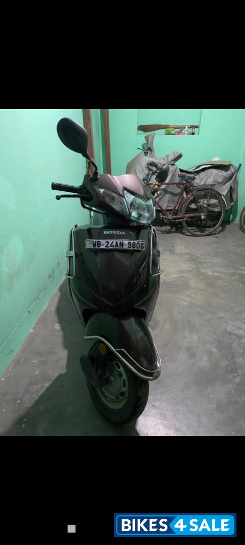 Brown Honda Activa 4G