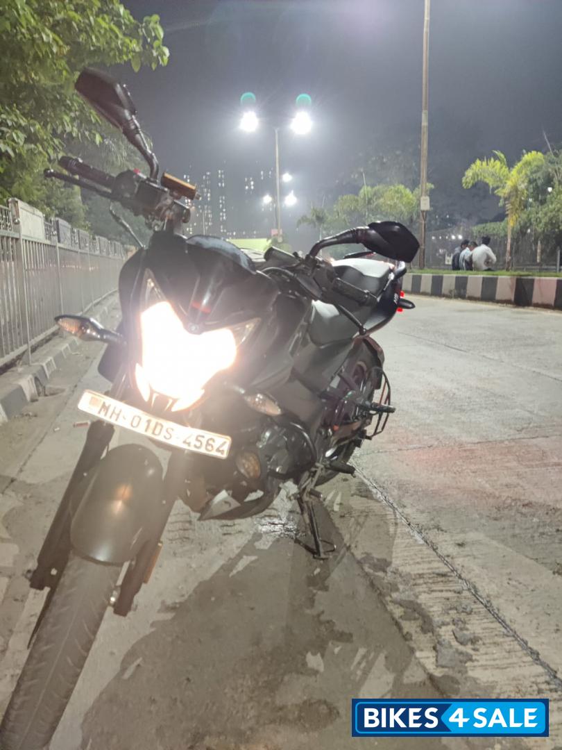 Silver/grey Bajaj Pulsar NS 160 BS6
