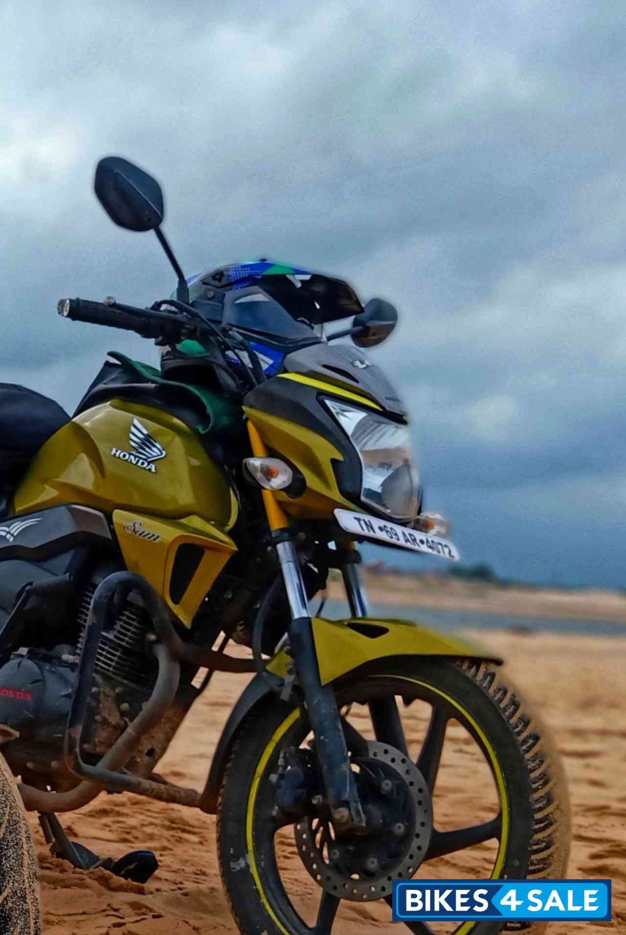 Lite Yellow Honda CB Trigger