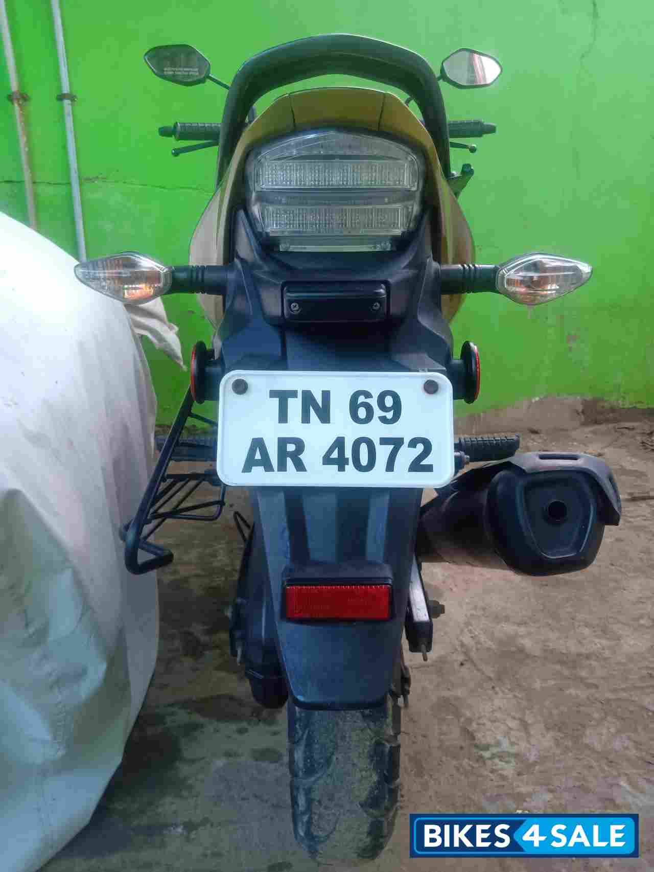 Lite Yellow Honda CB Trigger