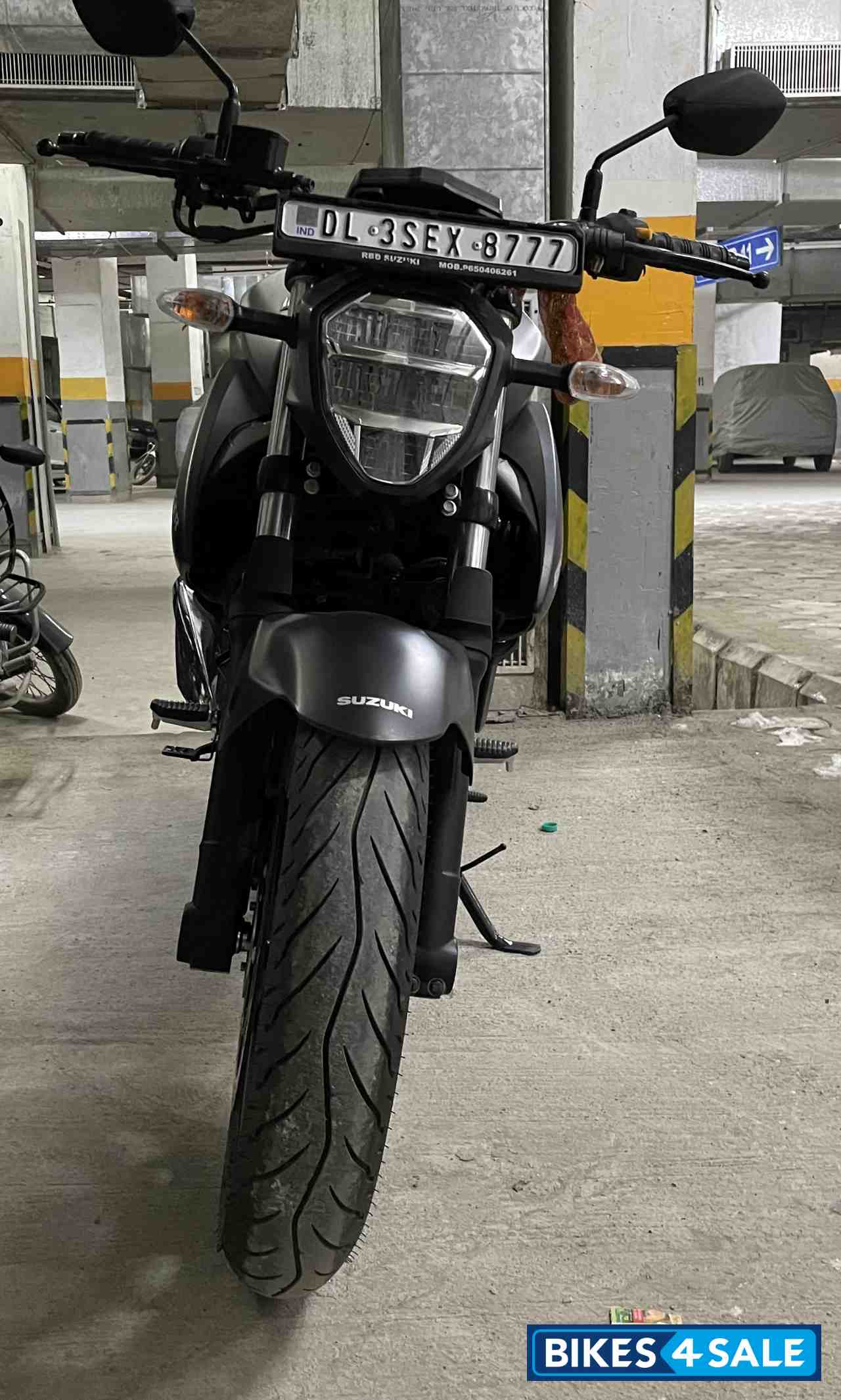 Matte Black Suzuki Gixxer 250 BS6