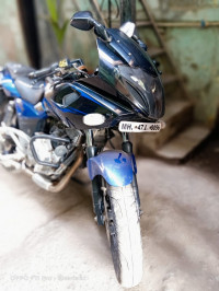 Bajaj Pulsar 220F