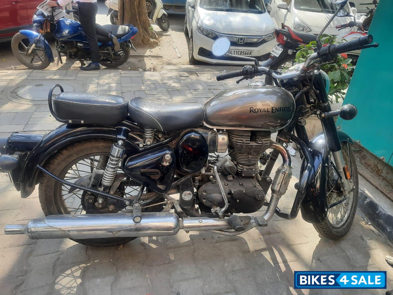 Gun Metal Gray Royal Enfield Classic Gunmetal Grey Gun Metal Gray Royal Enfield Classic Gunmetal Grey