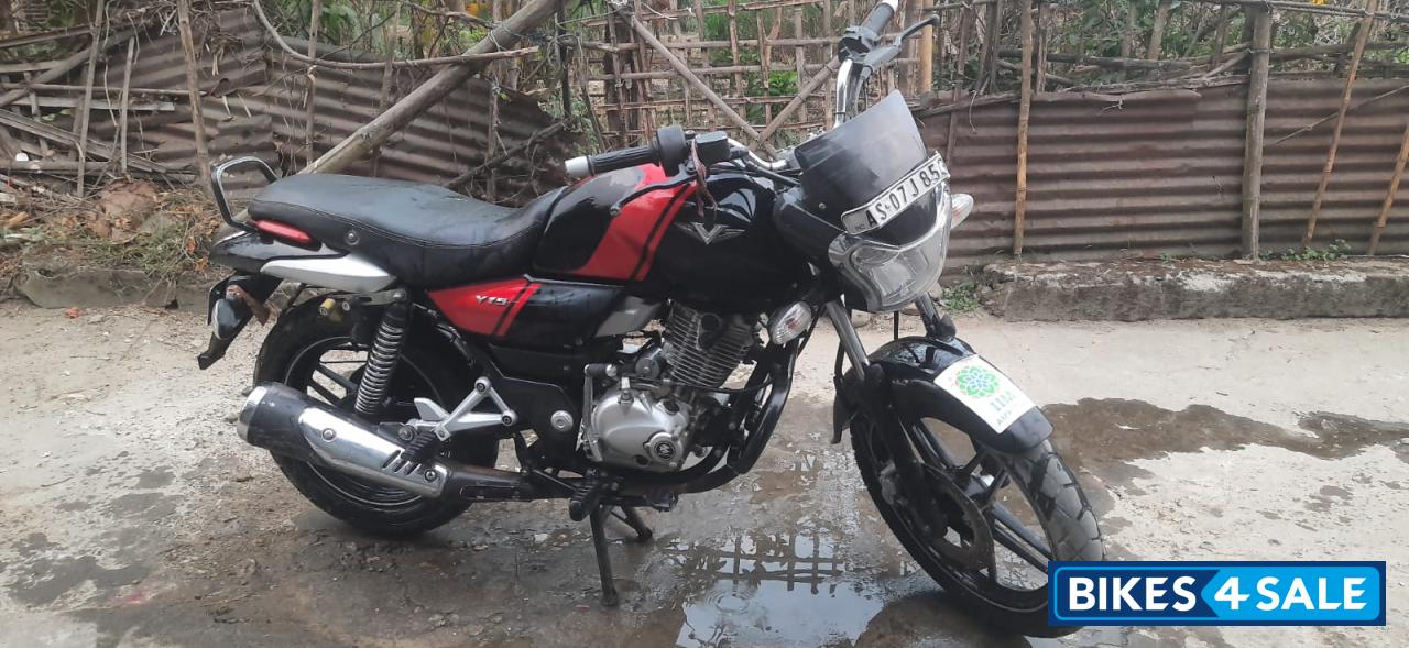 Bajaj V15