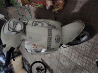 White Suzuki Access 125 Special Edition