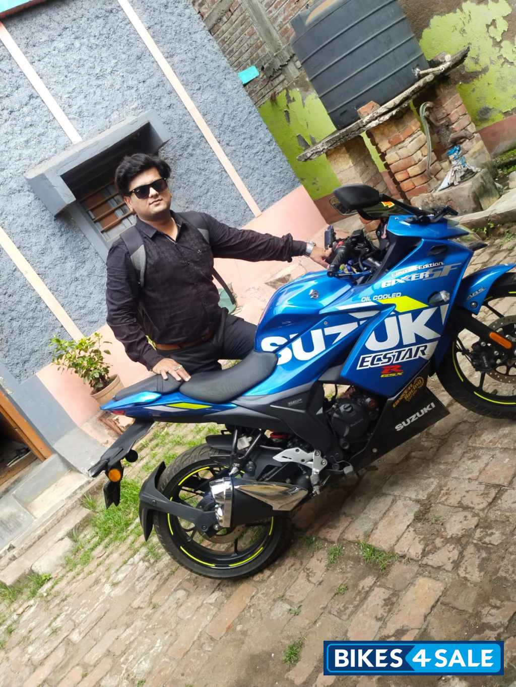 Blue Suzuki Gixxer SF Moto GP