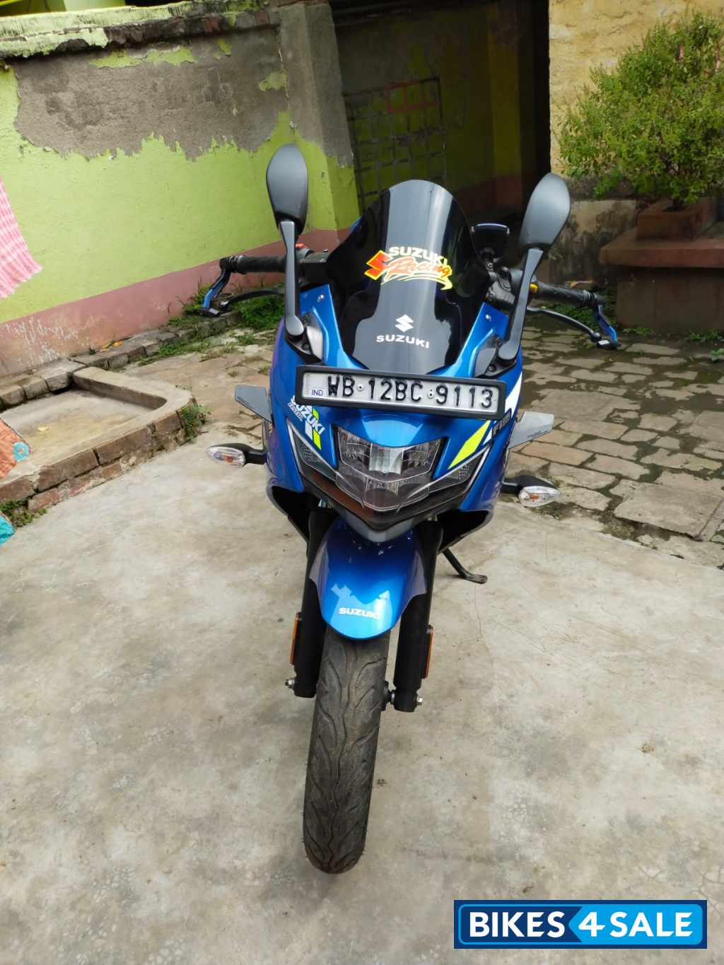 Blue Suzuki Gixxer SF Moto GP