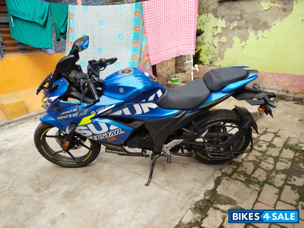 Blue Suzuki Gixxer SF Moto GP
