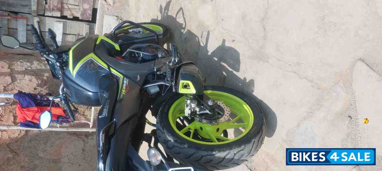 Honda CB Hornet 160R ABS