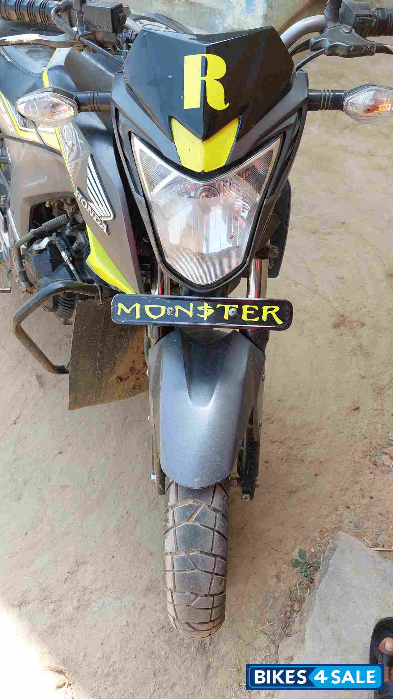 Honda CB Hornet 160R ABS