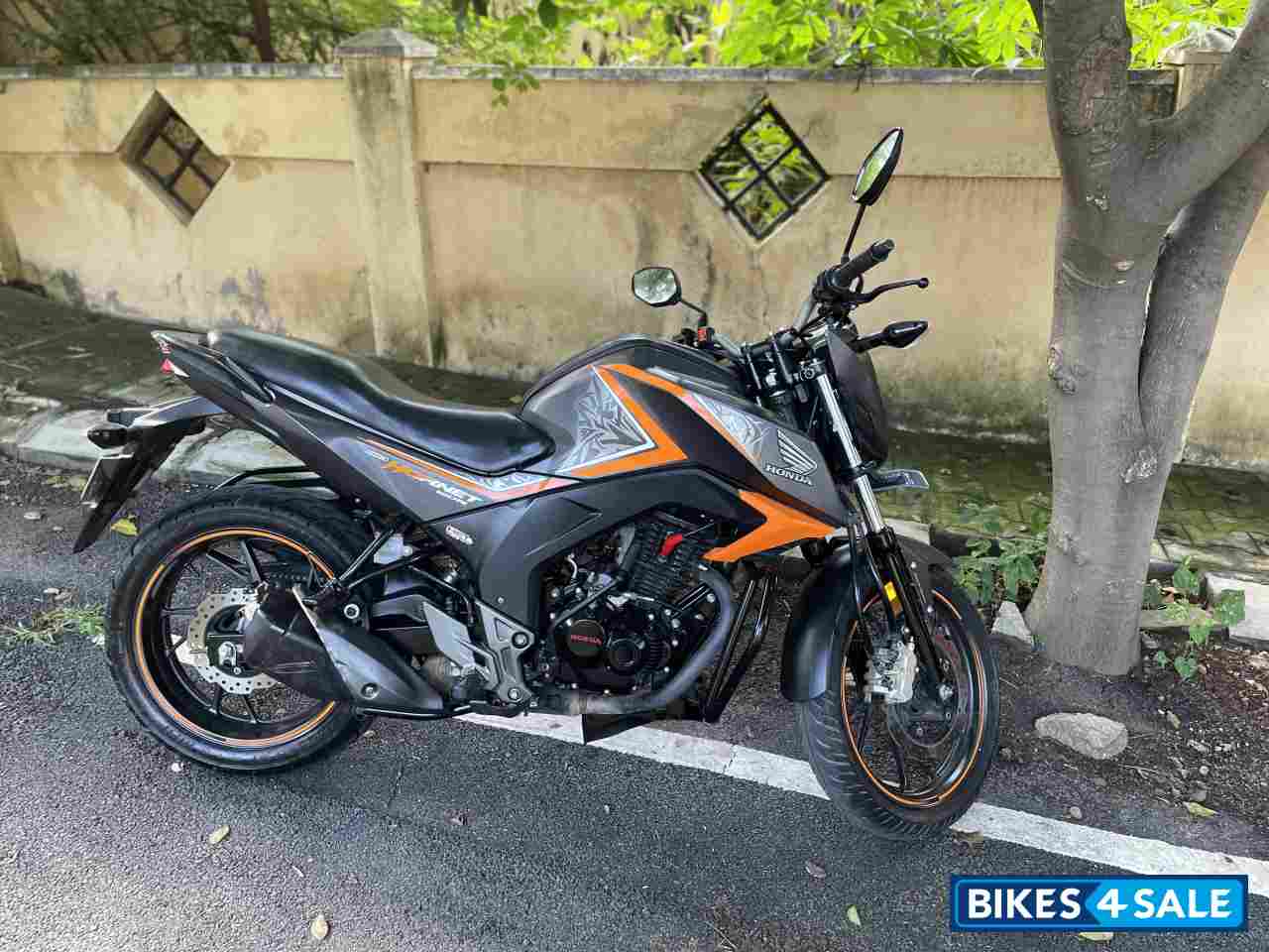 Honda CB Hornet 160R ABS