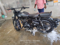 Royal Enfield Classic Stealth Black 2018 Model