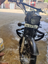 Royal Enfield Classic Stealth Black