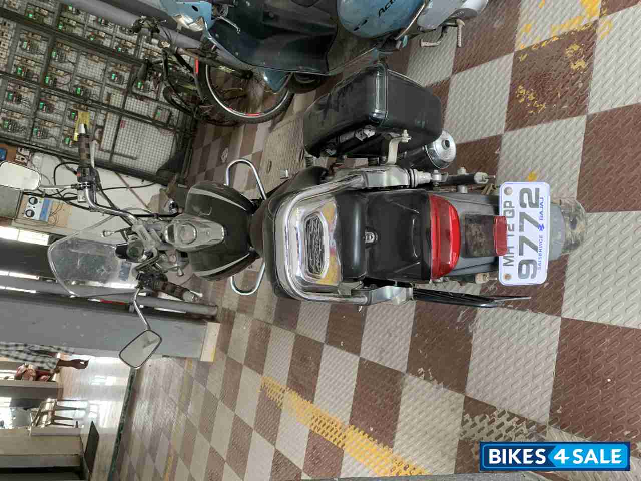 Bajaj Avenger Cruise 220 Bajaj Avenger Cruise 220