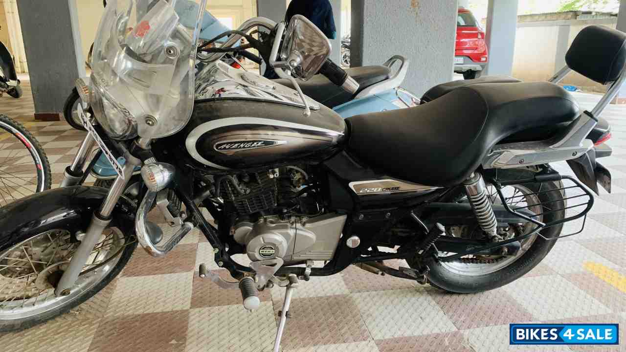 Bajaj Avenger Cruise 220 Bajaj Avenger Cruise 220