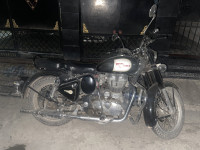 Black Royal Enfield Classic 350