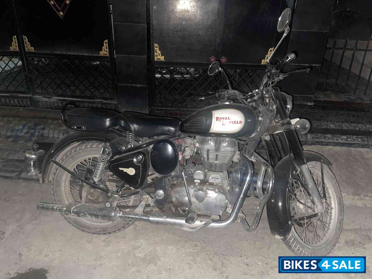 Black Royal Enfield Classic 350