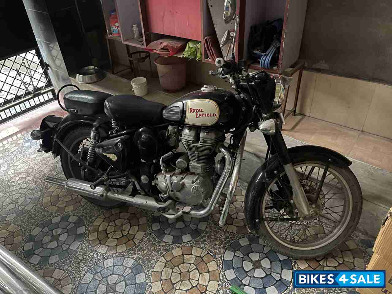 Black Royal Enfield Classic 350