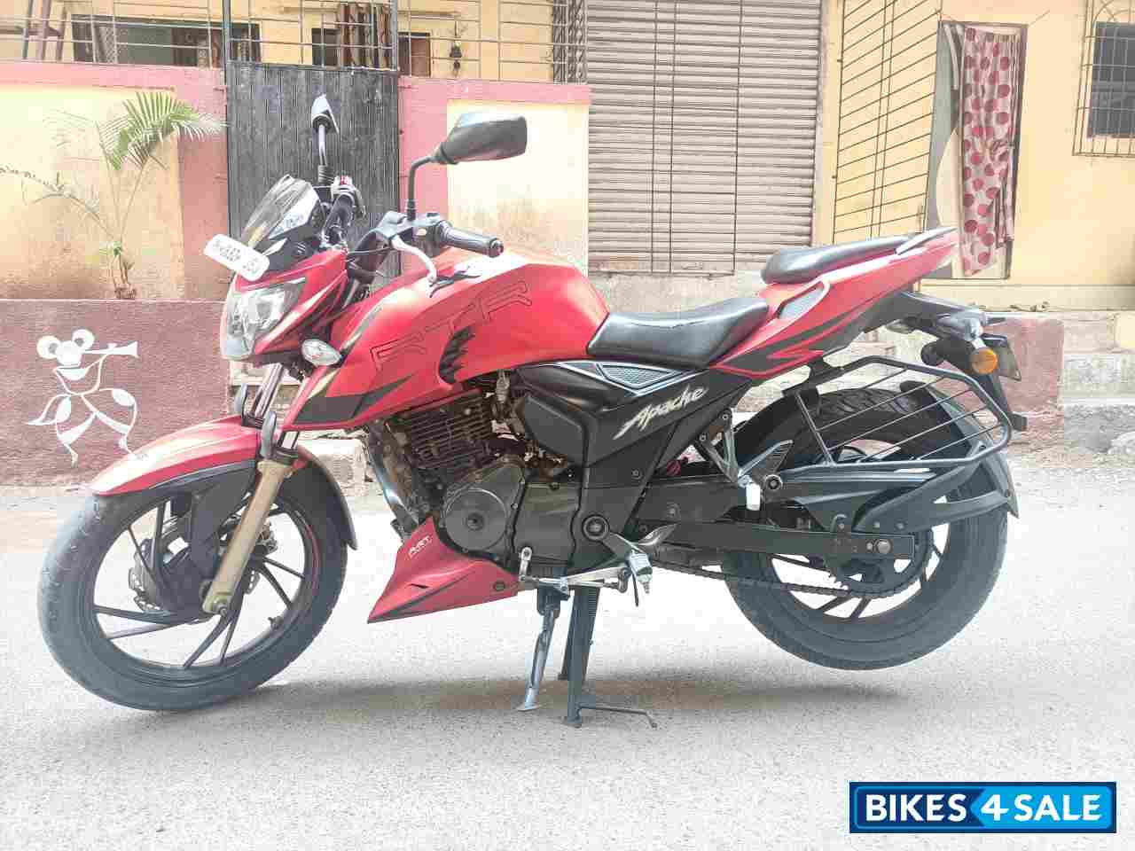 TVS Apache RTR 200 4V