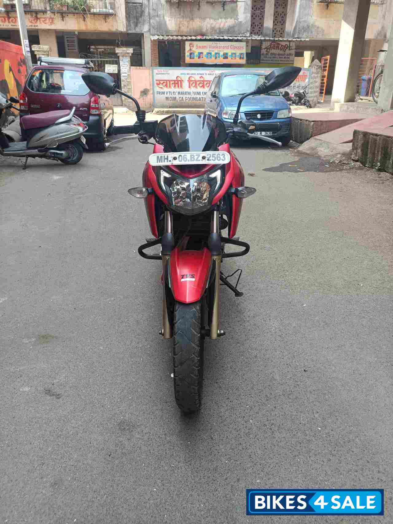 TVS Apache RTR 200 4V