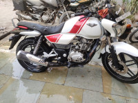 Bajaj V15