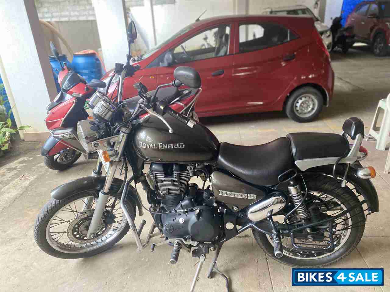 Lightning Royal Enfield Thunderbird 350