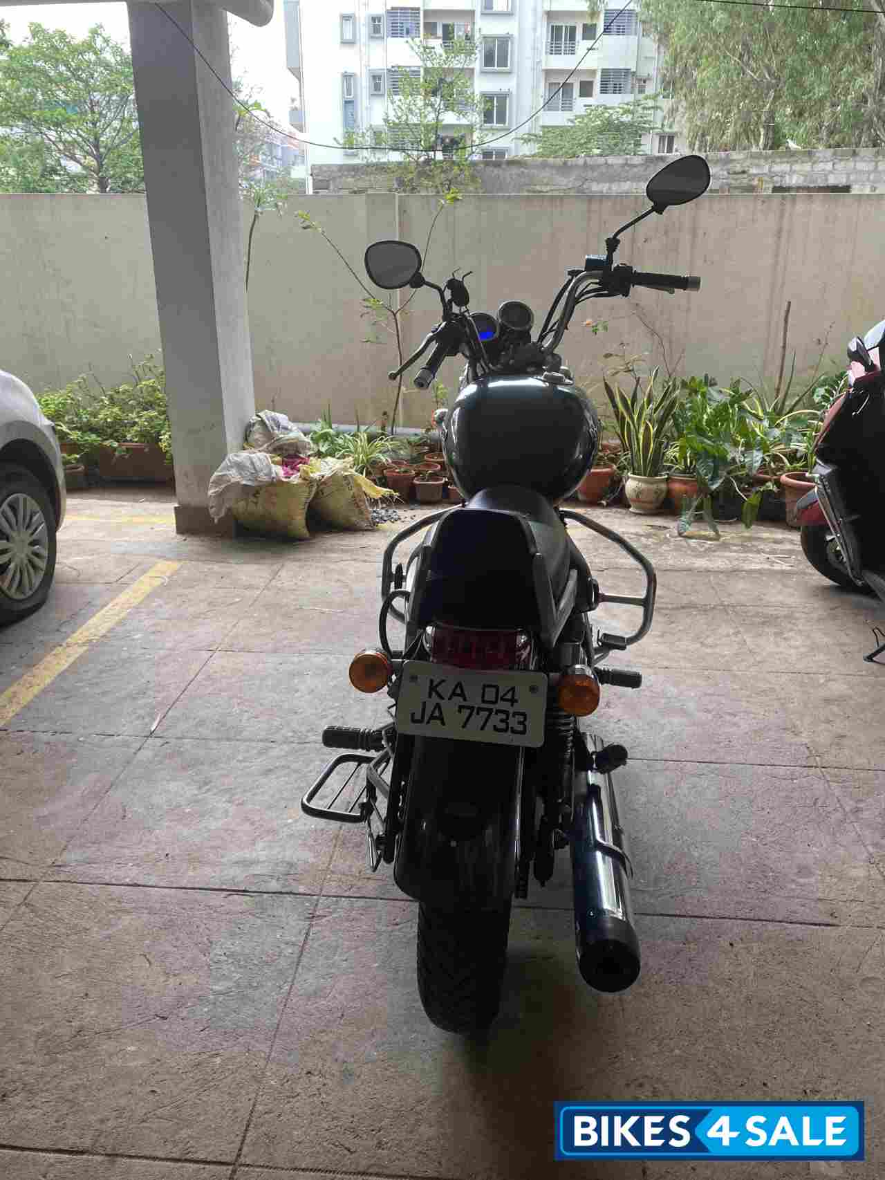 Lightning Royal Enfield Thunderbird 350