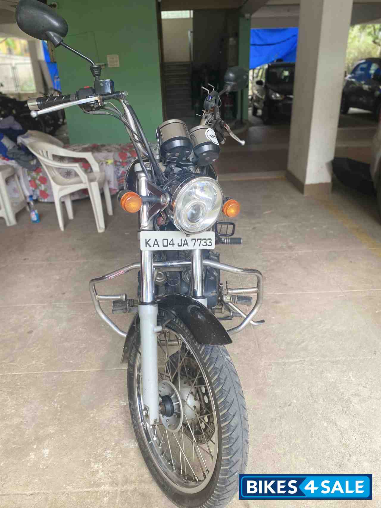 Lightning Royal Enfield Thunderbird 350
