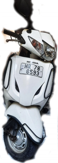 White Honda Activa